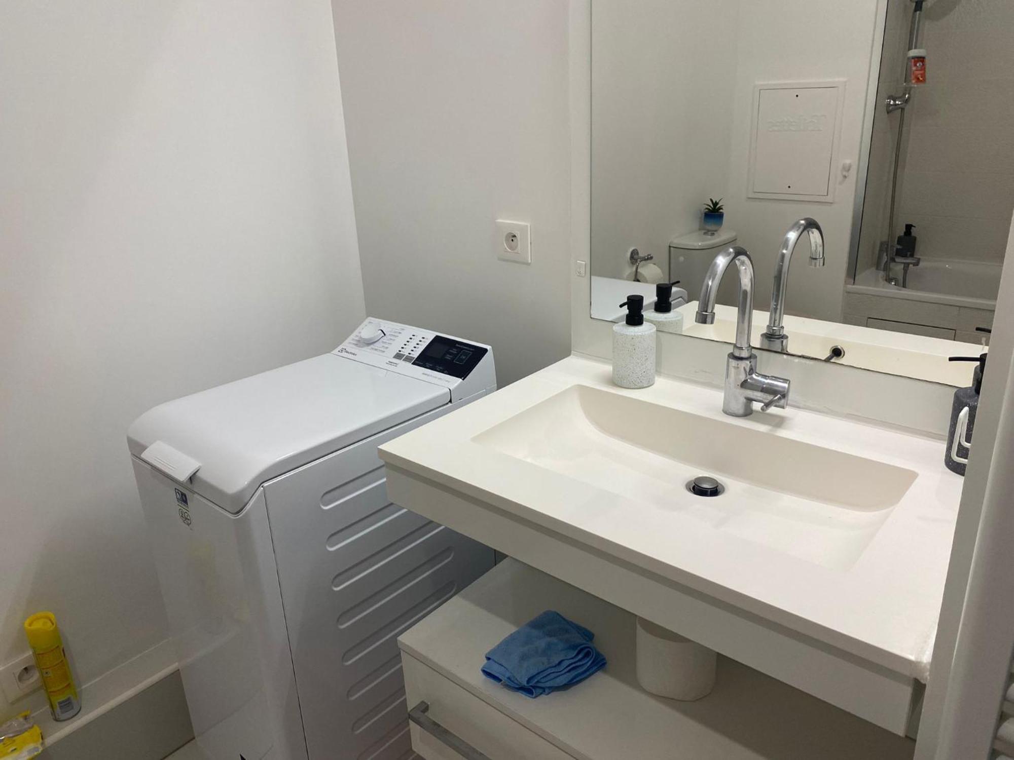 Appartement 80M2, Terrasse Sud, Metro 7 Direction Louvre A 8Minutes, Parking Sous-Sol, Proche Paris-Bercy イヴリー＝シュル＝セーヌ エクステリア 写真